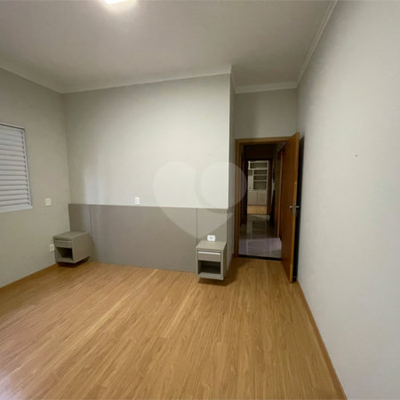 Casa no Condomínio Quebec