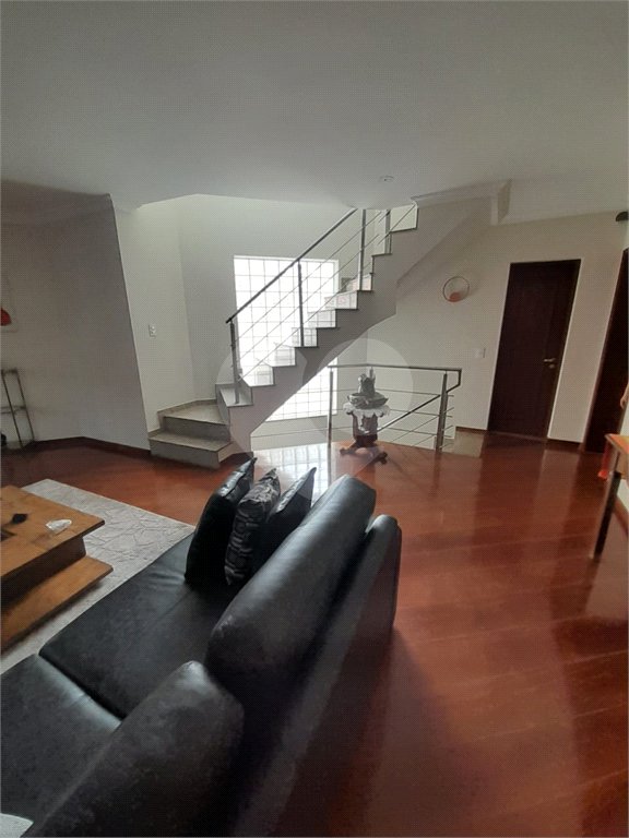 3 AMPLAS SUITES MAIS ECRITORIO MUITO VERDE E AMPLO QUINTAL