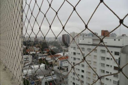 Apartamento à venda com 3 quartos, sendo 1 suíte, em Moema, São Paulo, SP
