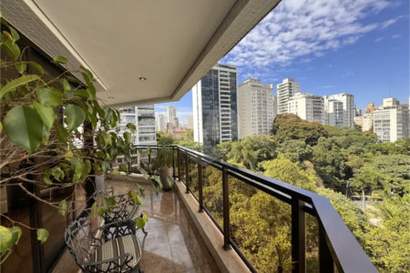 Higienópolis: Apartamento de 350 m2, 4 suítes, 5 vagas.