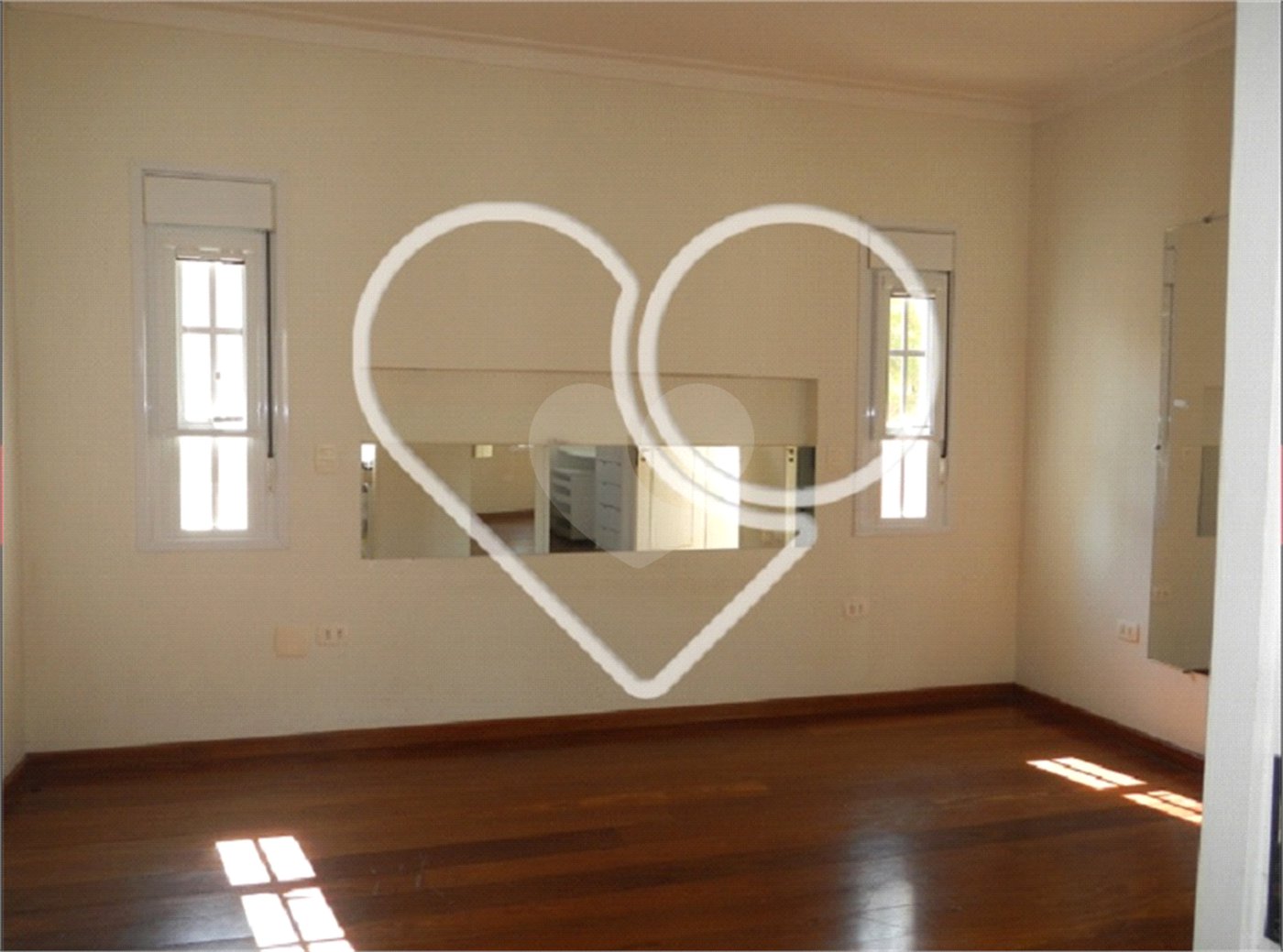 Casa à venda na Saúde c/293m2 - 4 Suítes/4 Salas/3 Vagas na garagem