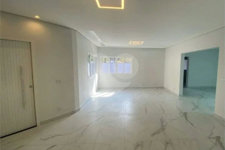 Casa à venda no bairro Dos Casa, em São Bernardo do Campo, com 280 m², 4 dormitórios, 3 suítes, 4 vagas, hidromassagem e fácil acesso às principais rodovias.