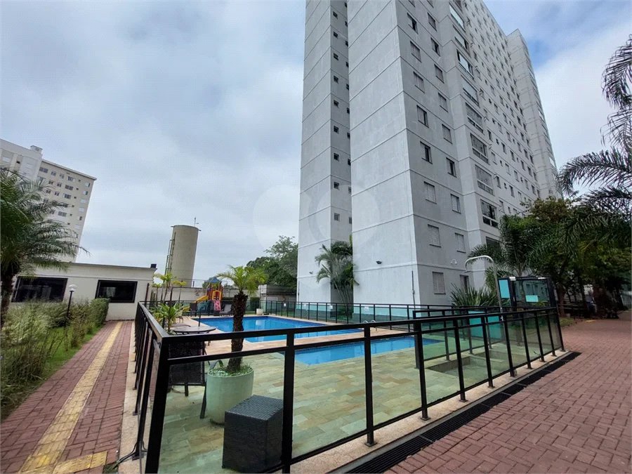Charmosa unidade pronta para morar.