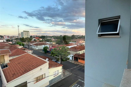 Apartamento no Condomínio Residencial Clarice.