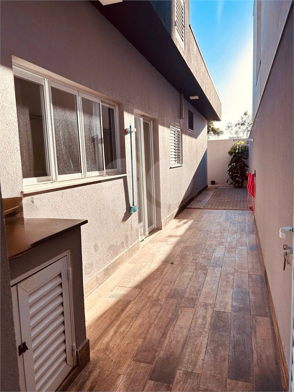 Casa à venda com 3 quartos, sendo 3 suítes, no condomínio Village Damha III, São Carlos - SP
