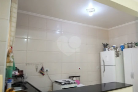 Terreno á venda com 2 casas na Vila Rosália, Guarulhos, SP.