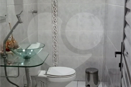 Casa com 194m², 3 dormitórios, sendo 1 suíte, 2 vagas, à venda na Vila Formosa.