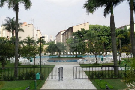 Apartamento 3 suítes, varanda gourmet, 3 vagas em Condomínio Clube na Mooca