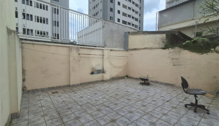 Sobrado à venda com 3 quartos, sendo 1 suíte,  em Vila Mariana, São Paulo, SP
