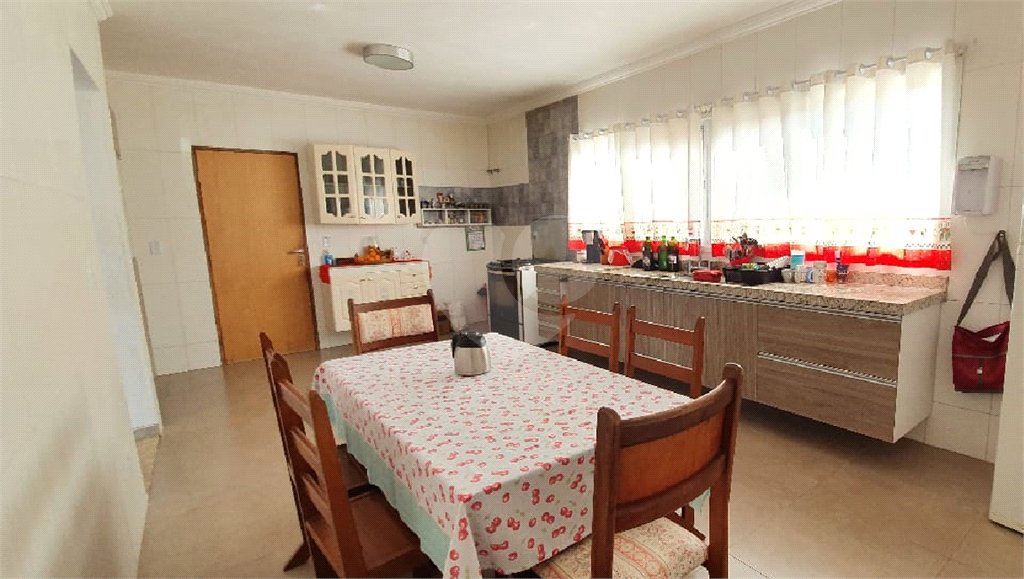 Chácara à venda com 4 quartos, sendo 1 suíte, em Vista Alegre, Vinhedo, SP