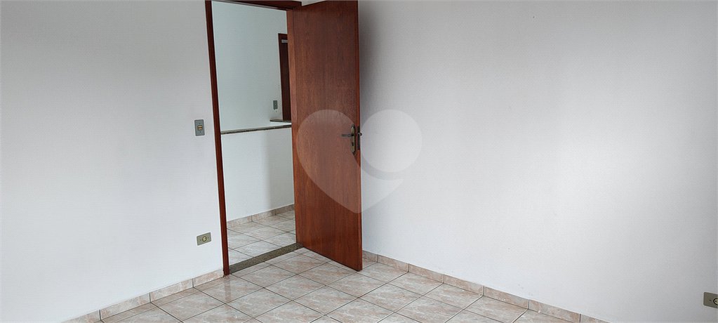 Sobrado à venda com 3 quartos, sendo 1 suíte, em Ressaca, Atibaia, SP