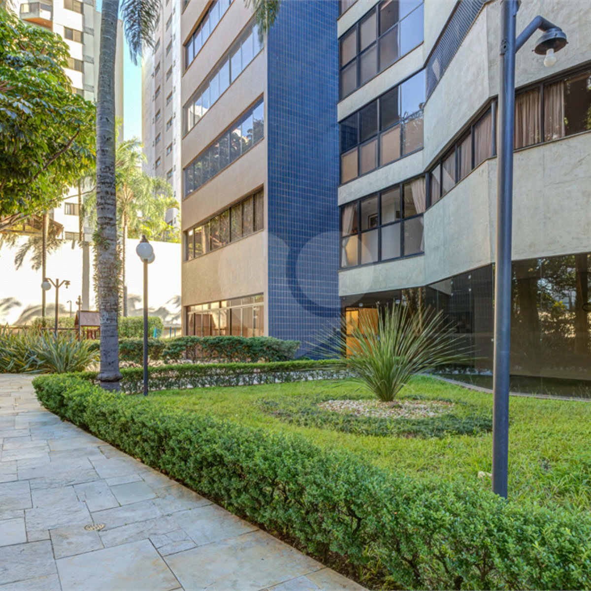 Apartamento à venda com 4 suítes em Moema, São Paulo, SP