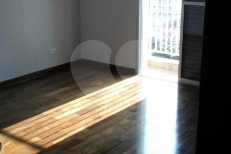 Apartamento à venda com 3 quartos, sendo 1 suíte, em Vila Anglo Brasileira, São Paulo, SP