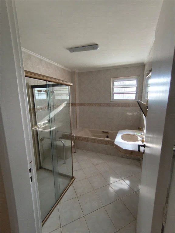 Apartamento à venda com 3 quartos, sendo 1 suíte, em Lapa, São Paulo, SP