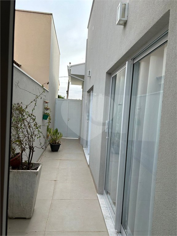 Casa à venda com 3 quartos, sendo 1 suíte, no condomínio Jardim das Acácias, Araraquara - SP