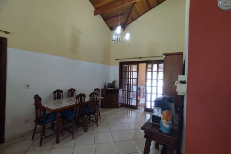 Casa à venda com 3 quartos, sendo 1 suíte, no condomínio Outeiro Das Flores, Itupeva - SP