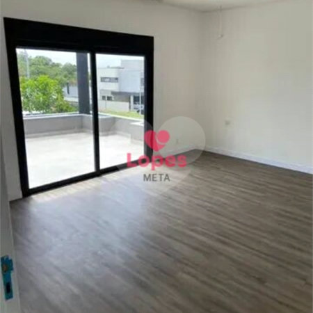 Casa à venda com 4 quartos, sendo 3 suítes, no condomínio Alphaville 2, São José dos Campos - SP