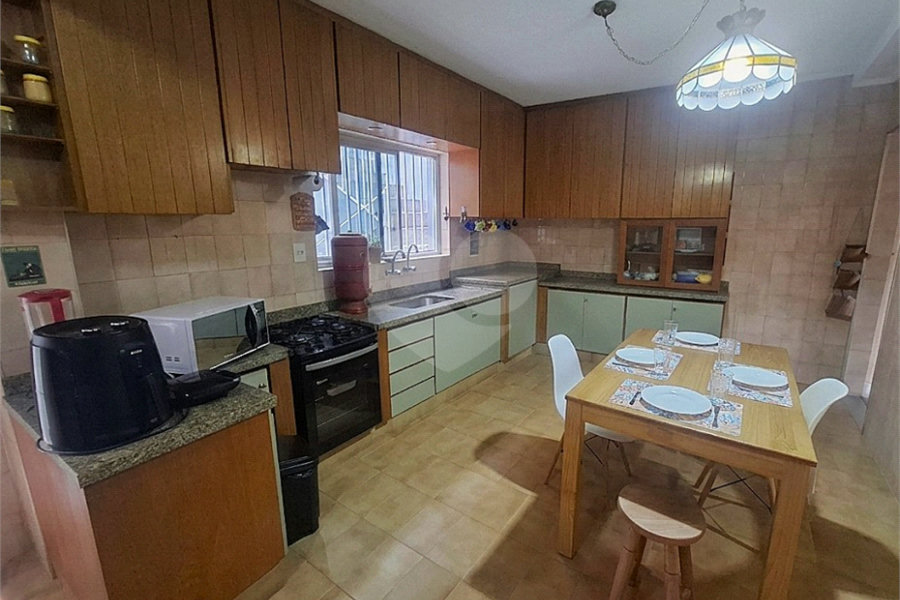 Sobrado à venda com 4 quartos, sendo 2 suítes, em Parada Inglesa, São Paulo, SP