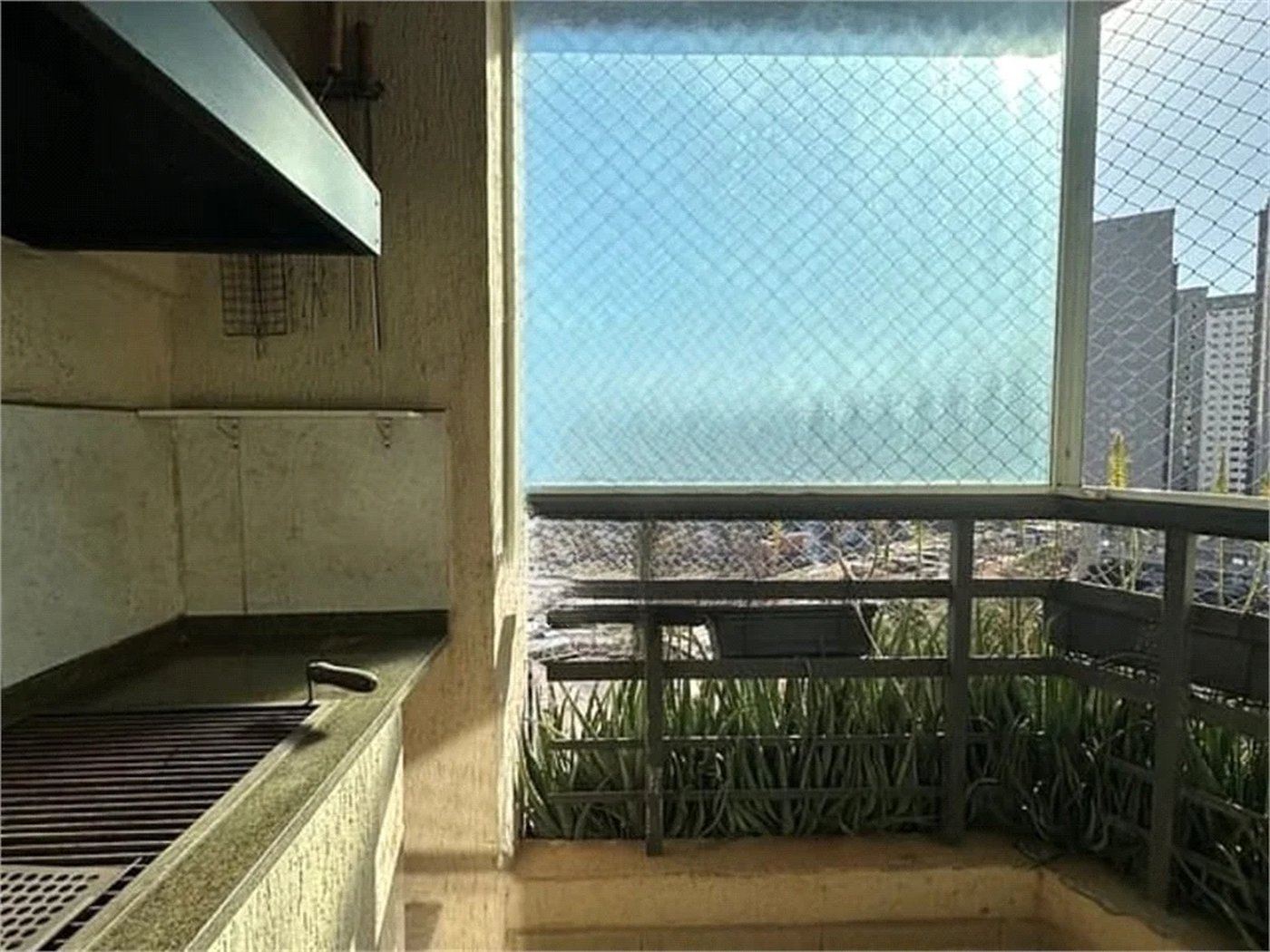 Apartamento para alugar com 3 quartos, sendo 1 suíte,  em Vila Andrade, São Paulo, SP
