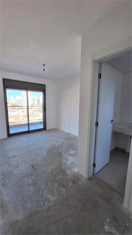 Apartamento à venda com 3 suítes em Vila Romana, São Paulo, SP