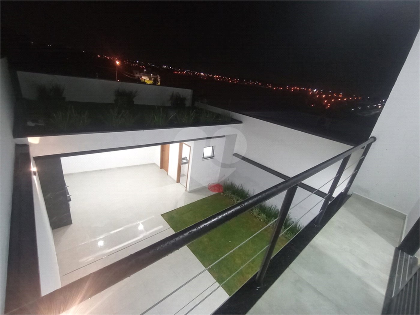Casa à venda com 3 quartos, sendo 2 suítes, no condomínio Vila Rica, Indaiatuba - SP