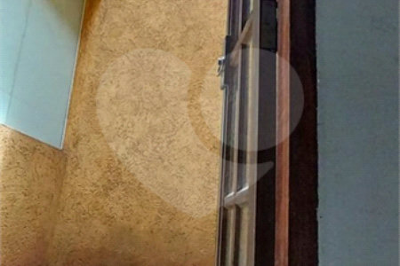 Sobrado à venda com 3 quartos, sendo 1 suíte,  em Jardim Regis, São Paulo, SP