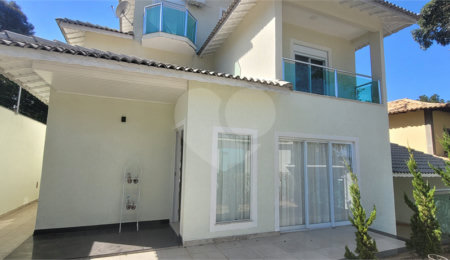 Sobrado à venda com 4 quartos, sendo 2 suítes,  em Vila Irmãos Arnoni, São Paulo, SP