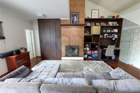 Casa à venda com 4 suítes no condomínio Granja Olga II, Sorocaba - SP