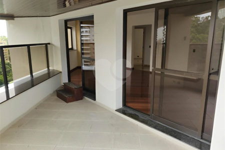 Apartamento à venda com 4 quartos, sendo 3 suítes, em Vila Andrade, São Paulo, SP