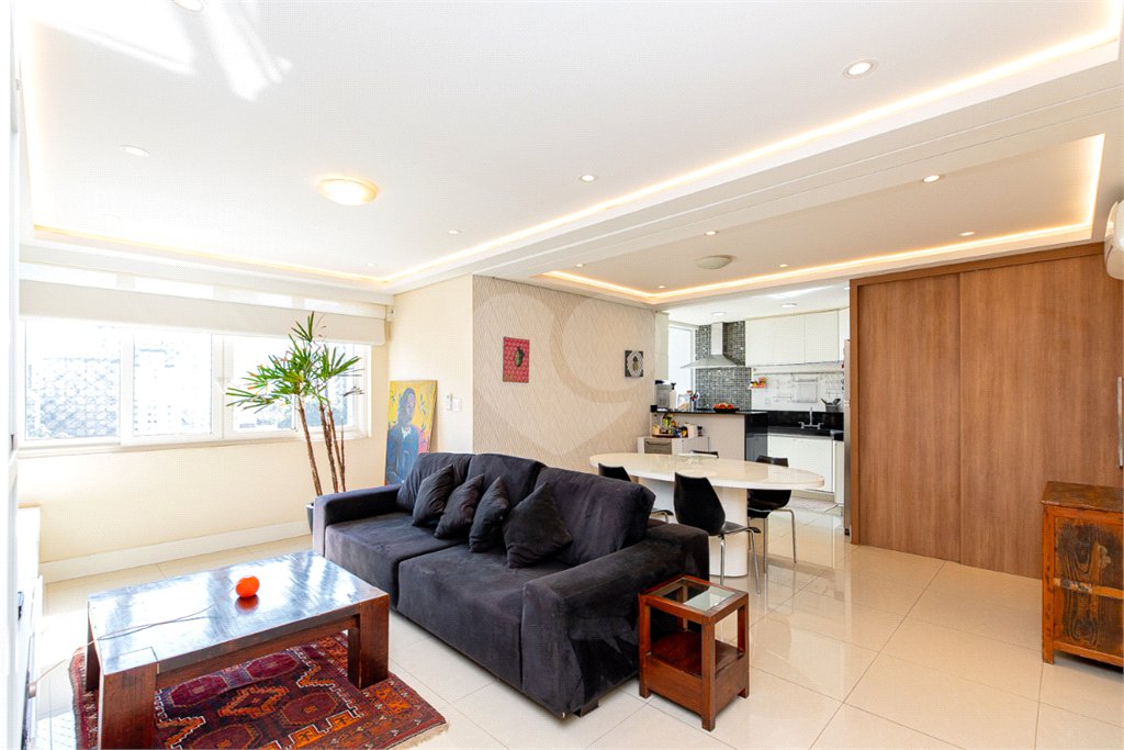 Apartamento à venda com 3 quartos, sendo 1 suíte,  em Brooklin Paulista, São Paulo, SP
