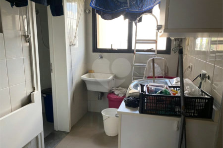 Apartamento à venda com 4 quartos, sendo 3 suítes, em Vila Morumbi, São Paulo, SP