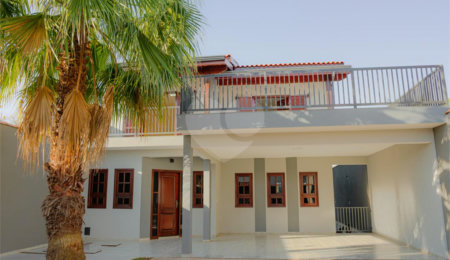 Casa à venda com 4 quartos, sendo 1 suíte,  em Jardim Planalto, Salto, SP