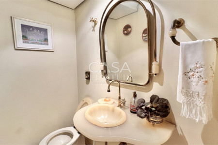 Apartamento à venda com 4 quartos, sendo 1 suíte,  em Vila Mariana, São Paulo, SP