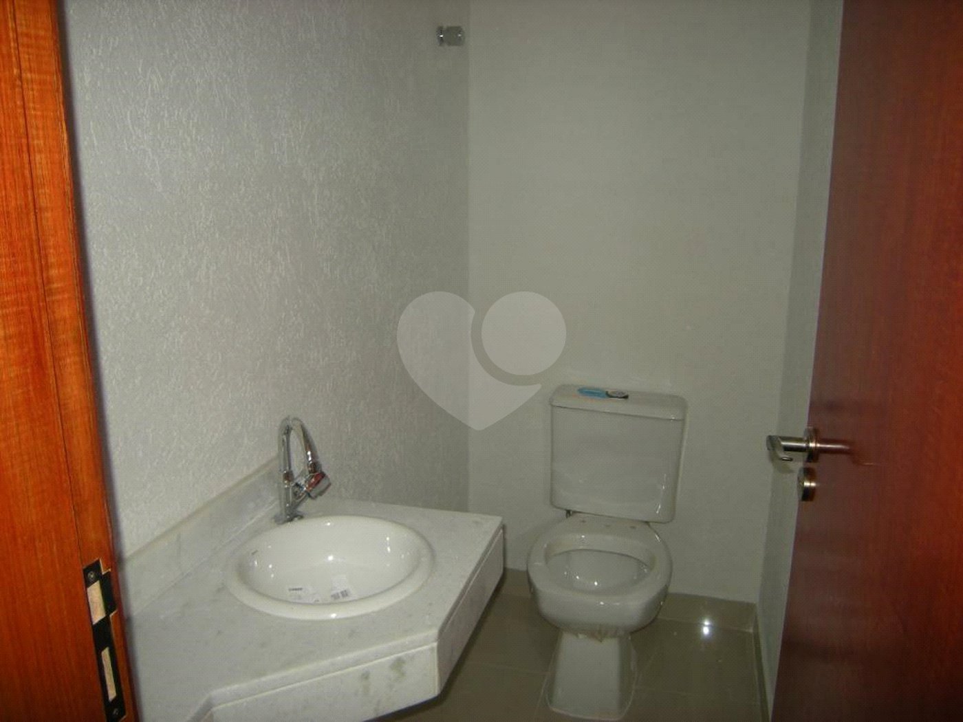 Casa à venda com 2 suítes em Jardim Odete, São Paulo, SP