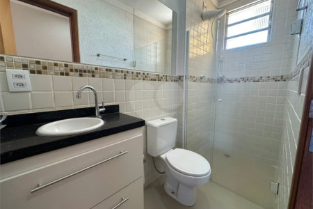 Apartamento á venda com 02 Dormitórios, em São Carlos.