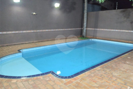 Casa à venda com 3 quartos, sendo 1 suíte, no Centro, Paranaíba, MS
