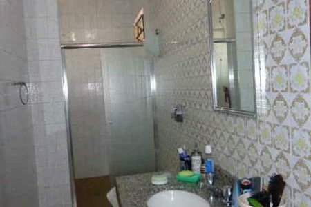 Casa à venda com 3 quartos, sendo 1 suíte, em Jardim Londrina, São Paulo, SP
