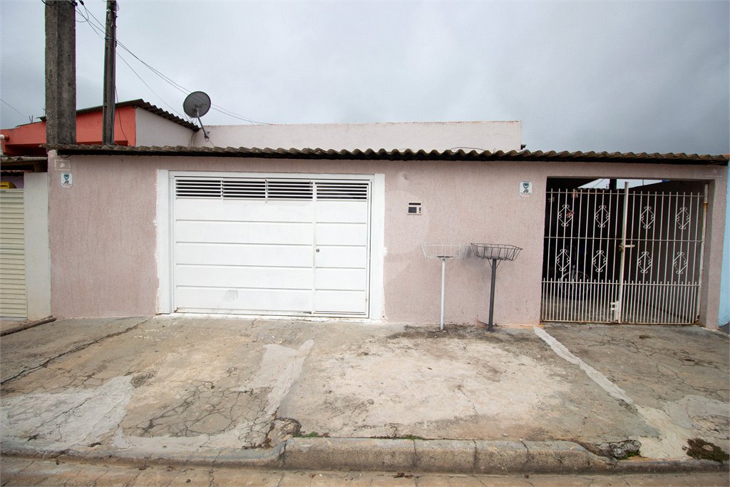Casa Térrea à venda com 4 quartos, sendo 1 suíte, em Nova Mairinque, Mairinque, SP