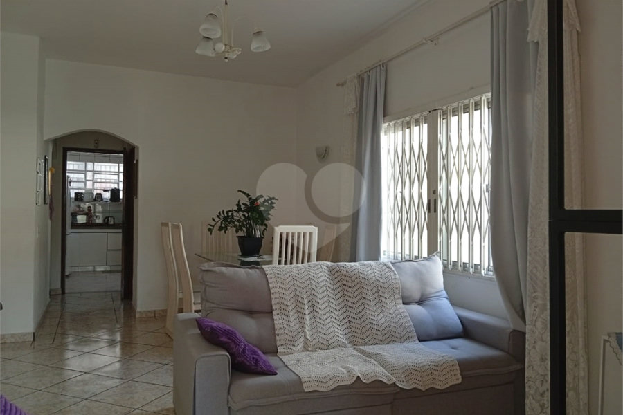 Casa Térrea à venda com 4 quartos, sendo 1 suíte, em Jardim Regina, São Paulo, SP