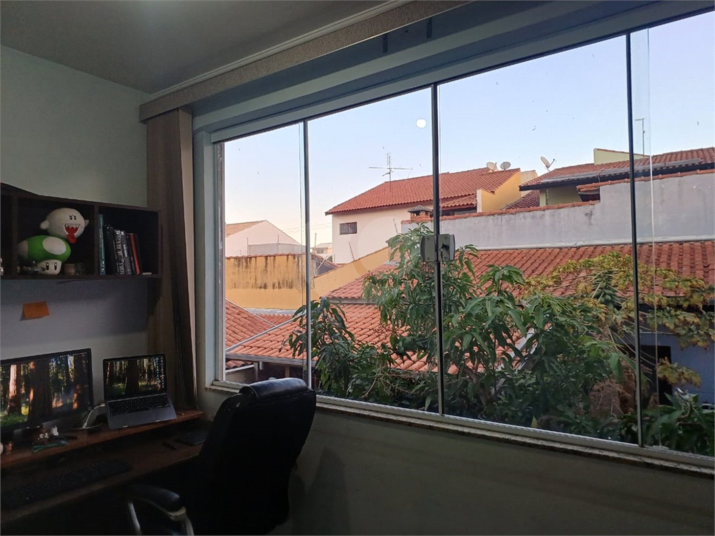 Sobrado à venda com 3 quartos, sendo 1 suíte, em Jardim Regina, Indaiatuba, SP