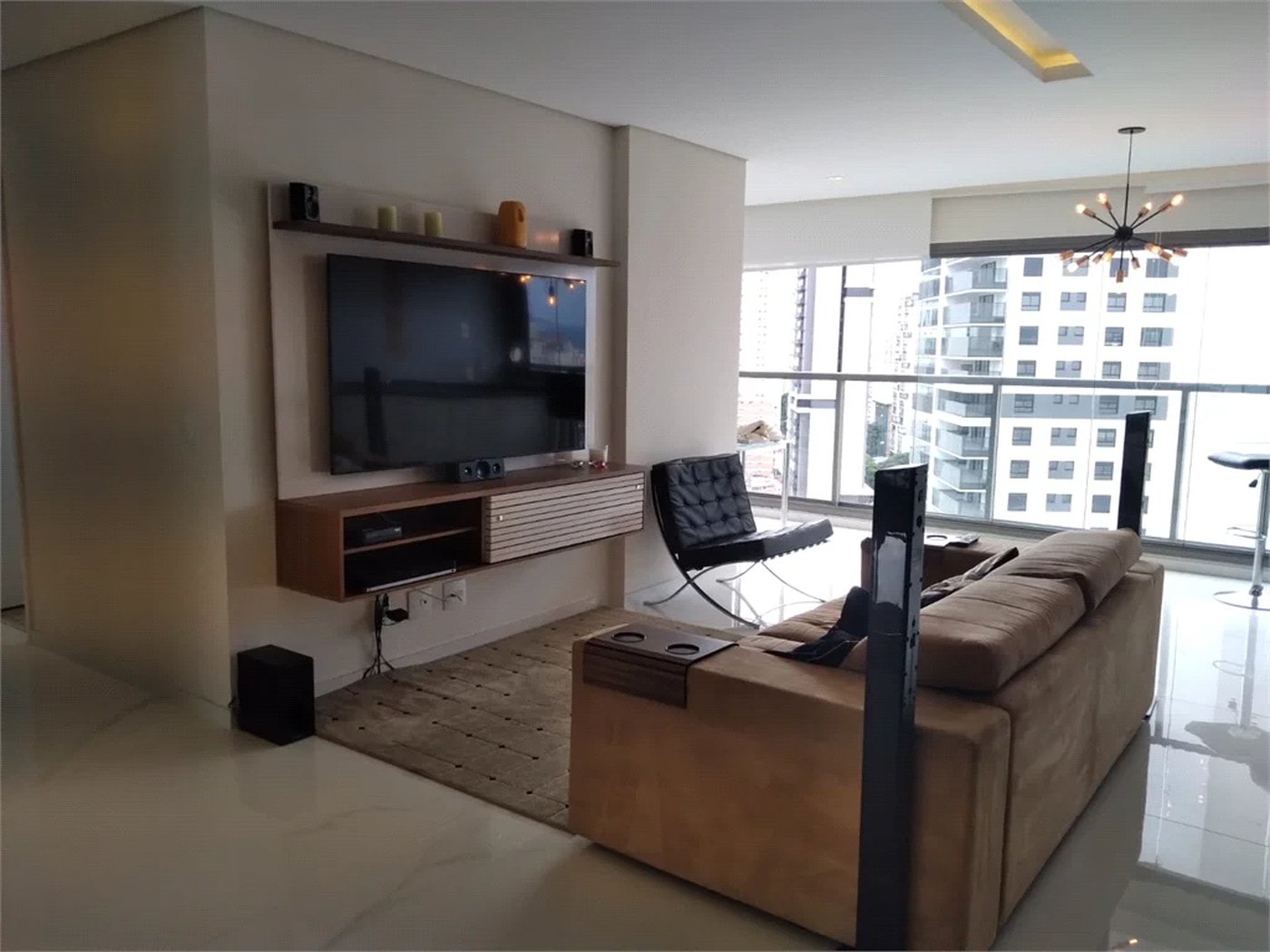 Apartamento à venda com 2 quartos, sendo 1 suíte,  em Vila Romana, São Paulo, SP