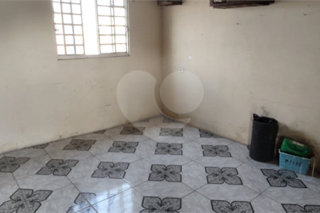 Casa Térrea à venda com 4 quartos em Jardim São Vicente, São Paulo, SP