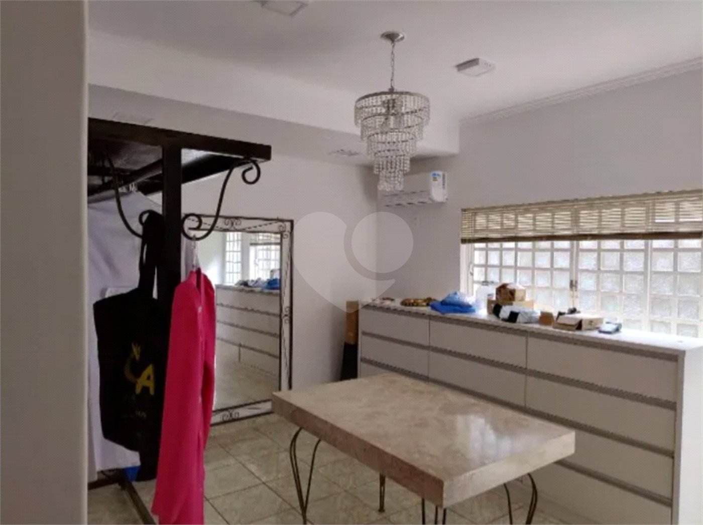 Sobrado à venda com 5 quartos, sendo 3 suítes, em Ribeirânia, Ribeirão Preto, SP
