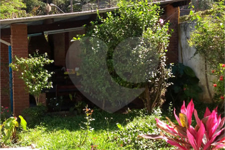 Chácara à venda com 8 quartos em Loteamento Chácara Val Paraiso, Atibaia, SP