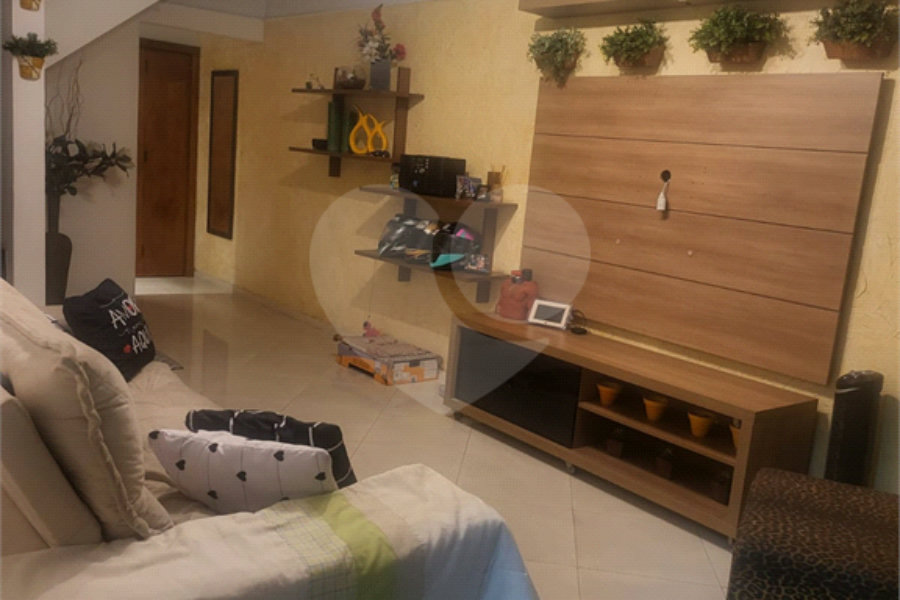 Sobrado à venda com 3 quartos, sendo 1 suíte,  em Parque Edu Chaves, São Paulo, SP