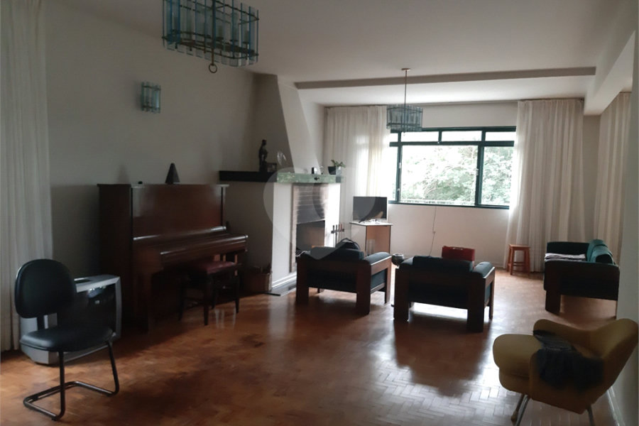Sobrado à venda com 3 quartos, sendo 1 suíte, em Horto, São Paulo, SP