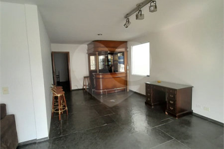 Casa para alugar com 3 quartos, sendo 1 suíte,  em Vila Sônia, São Paulo, SP