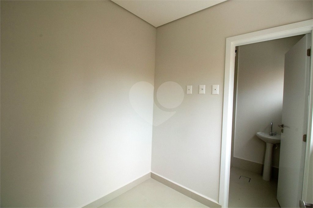 Casa à venda com 5 quartos, sendo 4 suítes, em Vila Darcy Penteado (mailasqui), São Roque, SP