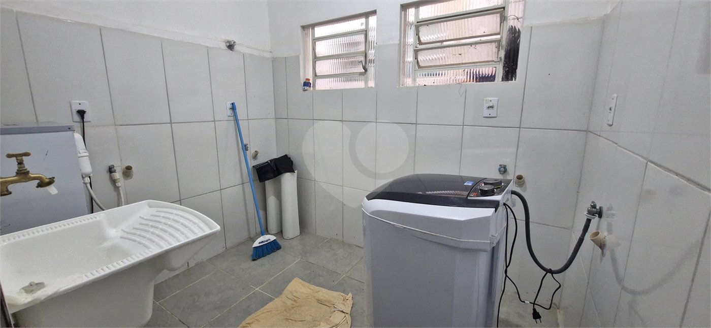 Kitnet para alugar com 1 suíte em Moinho Velho, São Paulo, SP