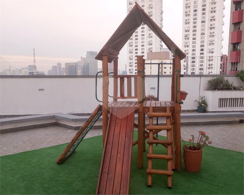 Apartamento à venda ou para alugar com 3 quartos, sendo 1 suíte,  em Real Parque, São Paulo, SP